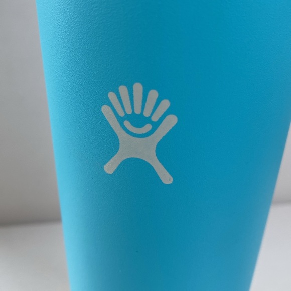 Limited Edition Teal & Pink 24 ounce Hydro Flask with Tan Boot - Picture 4 of 9